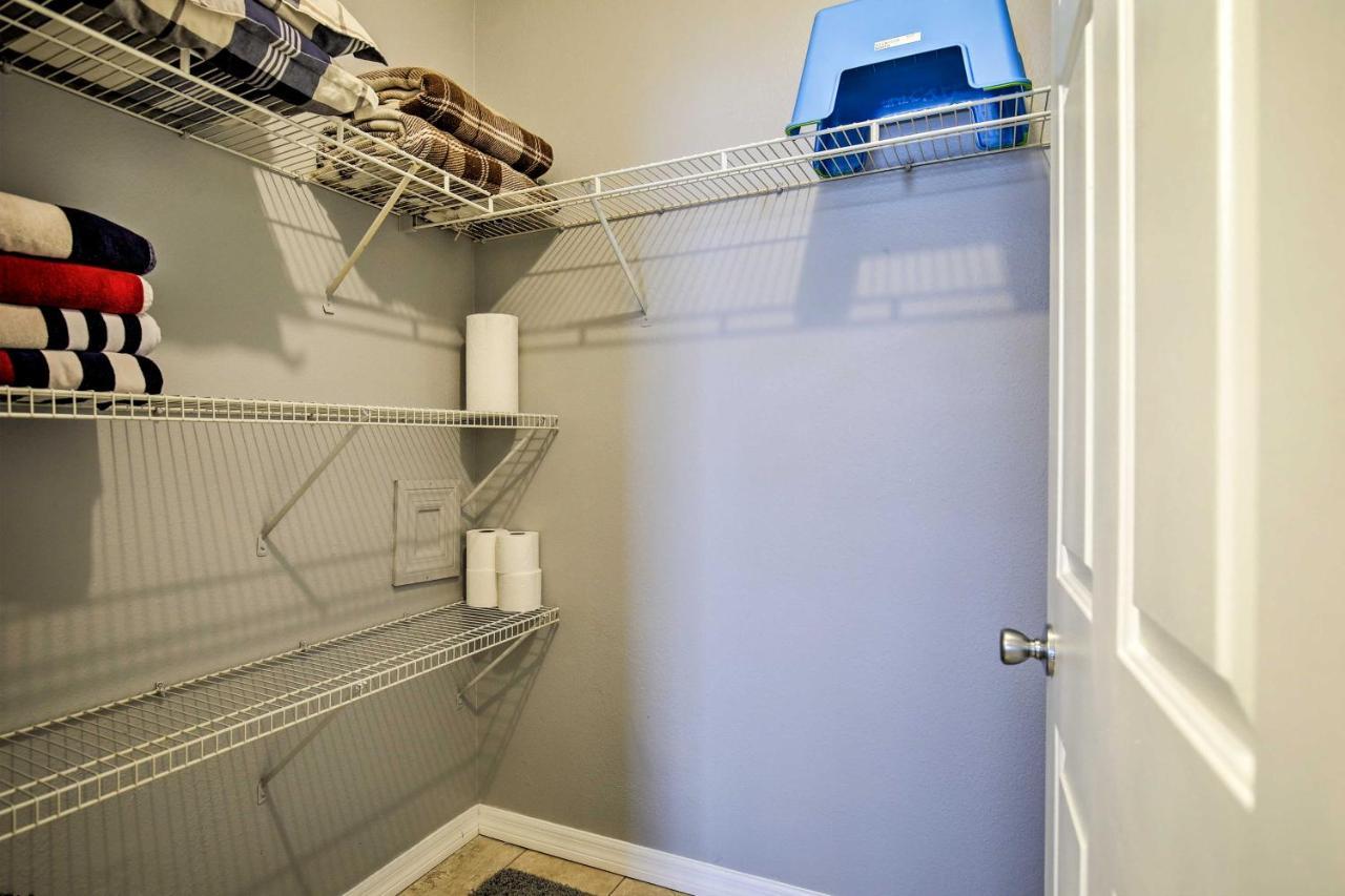Modern Condo With Pool 4 Mi To Clearwater Beach! Eksteriør billede